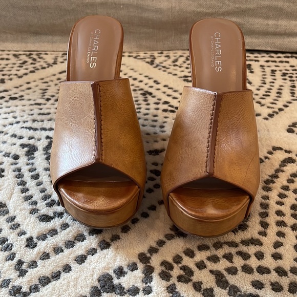 Charles by Charles David tan Leather Block Wedges sz 8.5M - Picture 3 of 9